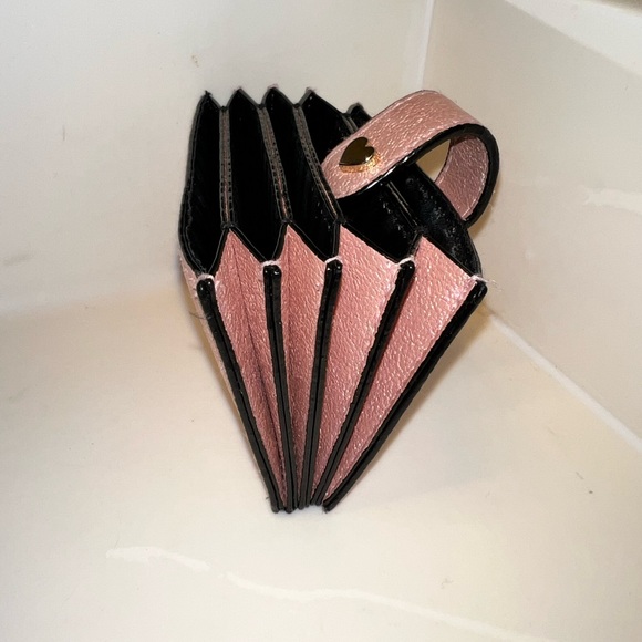 ❌SOLD❌ Victoria’s Secret BUNDLE - accordion card holder & Blush pink gray scarf - Picture 9 of 16